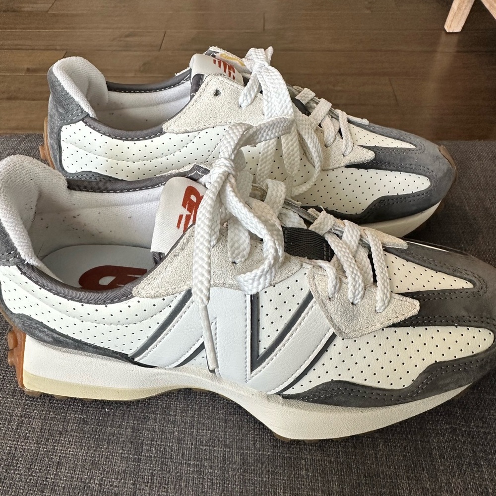 New Balance 327 Perforated Leather and Suede mix Women's 6.5 Men 5 (rare find)